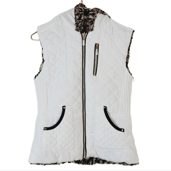 Adriana Vest Animal Print Faux Fur Reversible quilted Medium NEW - Picture 13 of 16